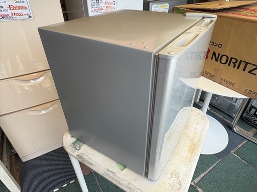【リサイクルサービス八光】2022年製　アズマ 電気冷蔵庫　小型　製氷室付  MR-50B 46L