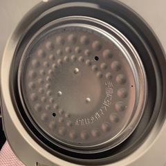 【タイガー】3合 炊飯器 コンパクト ホワイト 一人暮らし 生活家電 Tiger 2013年製の画像