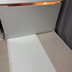 ニトリ シングルベッド ホワイト 照明付き コンセント付き 収納付き
の画像