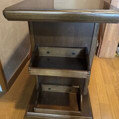 【アンティーク調】収納　キャビネット　棚の画像