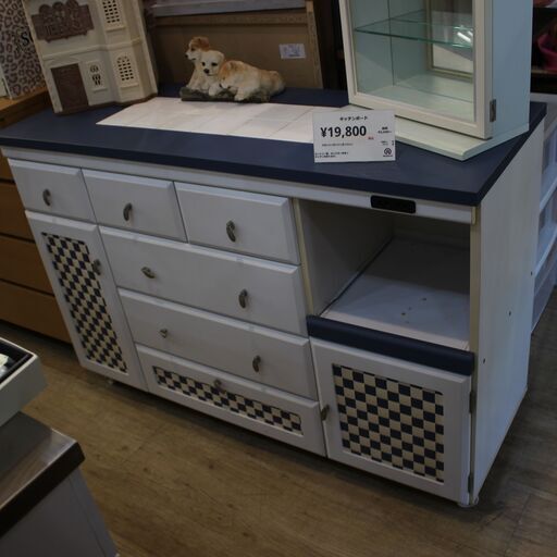 【川崎市宮前区リサイクルオフ】お買い得品♪　カントリー調　タイル　キッチンボード　ロータイプ