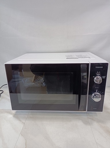 [八5857]  TOSHIBA   2022年製　電子レンジ　ER-WM17 (W)   外形寸法　幅458㎜  奥行349㎜  高