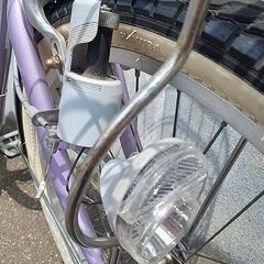札幌【低床タイプ パンクしにくい 22インチ 自転車】ブロックダイナモライト＆カゴ＆荷台＆カギ付き Attivo アッティーボ DCM 藤色系 パープル系色 ママチャリ シティサイクル 北20条店の画像