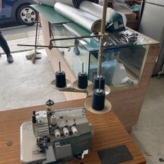 工業用ロックミシンの画像