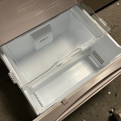 ⭐︎値下げ⭐︎ロ2507-267 三菱ノンフロン冷凍冷蔵庫 MR-B46A-P 2017年製 全定格内容積455L 動作確認済み キズ汚れ有り 現状お渡しの画像