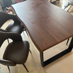 ダイニングテーブル+椅子
の画像