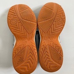 ［asics］ジュニアシューズ23.5cmの画像