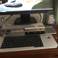 AQUOSディスクトップパソコン【22型液晶ディスプレイ付）】の画像