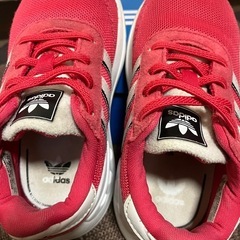 adidas 14㎝の画像