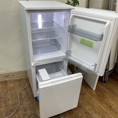 R350 ☀️ ジモティー限定価格！ SHARP 2ドア冷蔵庫（152L 左右付け替えドア）22年製 SJ-D15J ⭐ 動作確認済 ⭐ クリーニング済の画像