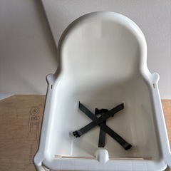 ベビーチェア　イケア中古品➕ベビーマットレスをセット販売の画像