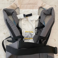 ☆美品☆コンビ セオッテ 抱っこ紐・おんぶ紐　ストライプデザインの画像