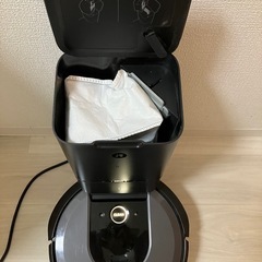 ルンバ　i7+  、新品【紙パック、ブラシ、デュアルバーチャルウォール、電池つき】の画像