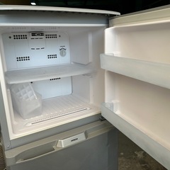 D-2日立　冷凍冷蔵庫　R-23YA　2ドア ノンフロン冷凍冷蔵庫　230L　冷蔵庫　2010年製』の画像