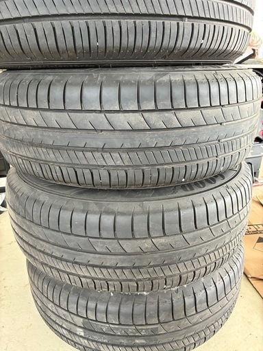 215/65R16グッドイヤーアルミ付き