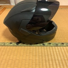 AIS ヘルメットの画像