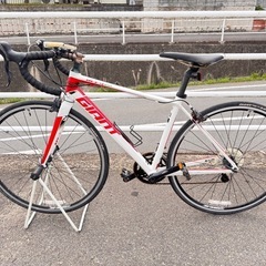 GIANT DEFY ALUXX ロードバイクの画像