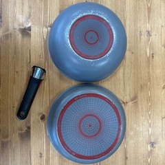 ティファールフライパン2枚&取手セット(ガス火専用)の画像