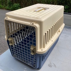 🐶小中型犬🐶キャリーケース　クレートの画像
