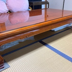 机　テーブルの画像