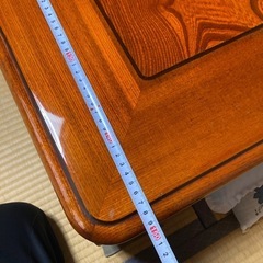 机　テーブルの画像