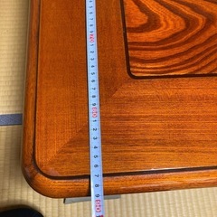 机　テーブルの画像