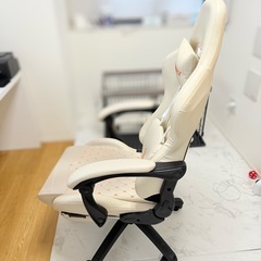 ゲーミングチェアの画像