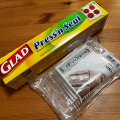glad press'n seal  と　フードパック1枚の画像