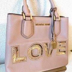 MICHAEL KORS ハンドバック　Love ピンクの画像