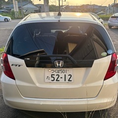 H21年式　フィット　スマートキー　パール　車検付　の画像