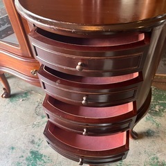 イタリア製　半円型キャビネットの画像