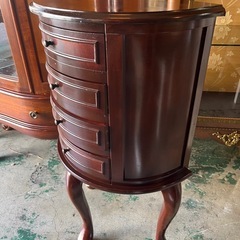 イタリア製　半円型キャビネットの画像