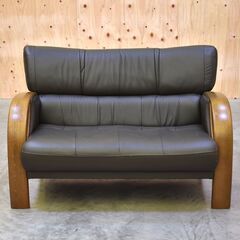 【ヤ取終了7/27】≪zyt2324ジ≫ karimoku/カリモク家具 2人掛けソファ WT3302M033 本革張り/合成皮革 ナラ/オーク/虎斑 WT33モデル 中古家具/宮城県仙台市 70707-05の画像