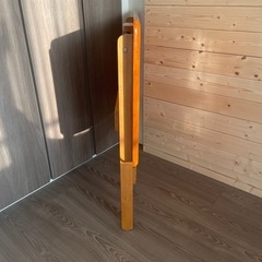 木製折り畳み机の画像