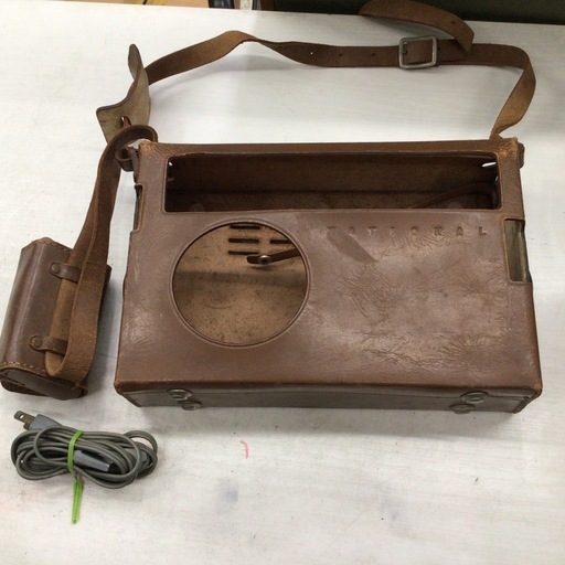 携帯真空管ラジオ　National ジャンク品