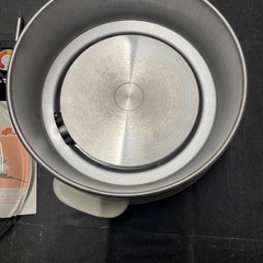 ☆中古 ¥2,000 電気卓上なべ　脱着式　美品【IG016】の画像