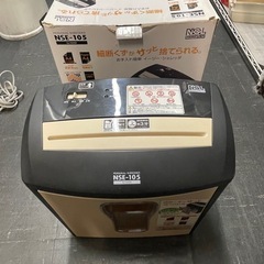 ☆中古 ¥1,000シュレッダー　A4サイズ　引き出しポケット　【IG017】の画像