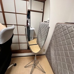 【お話中】デザイナーズ姿鏡の画像