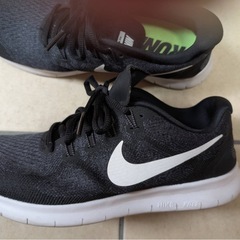NIKE ナイキ　スニーカー　レディース