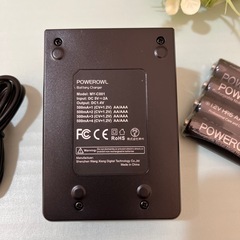 【新品】POWEROWL 単3充電池8本＆LCD急速充電器 大容量で経済的！の画像