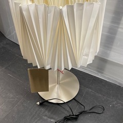 ☆中古 ¥2,000 ランプシェード　おしゃれ　サイドランプ　【IG021】の画像