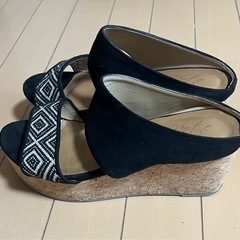 厚底サンダルの画像