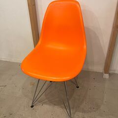 【半額セール】カフェで使用していたカラーチェア2脚セットの画像