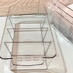 冷蔵庫中 収納ケース 仕切り付 4個セット クリアケース 取っ手付き 保存容器の画像