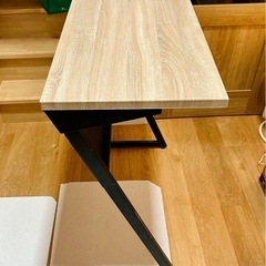 スタンディングデスクの画像