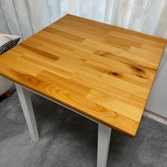 IKEA ピントルプ　1〜2人用テーブル　の画像