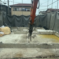 ⭐︎解体工事作業員兼ダンプのドライバー募集(要免許)⭐︎の画像