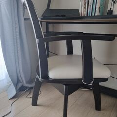 ニトリから購入した回転椅子の画像