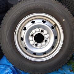 145/80R12スタッドレスタイヤの画像