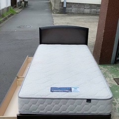 ベッドとマットレス 一人用 ほぼ全新